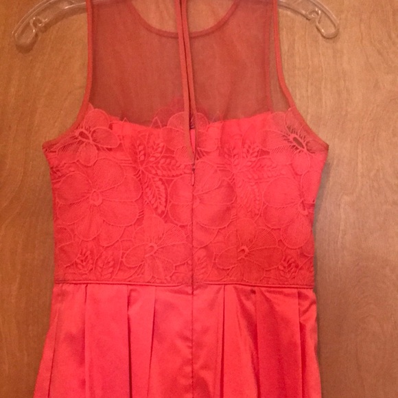 Dress - Picture 7 of 8